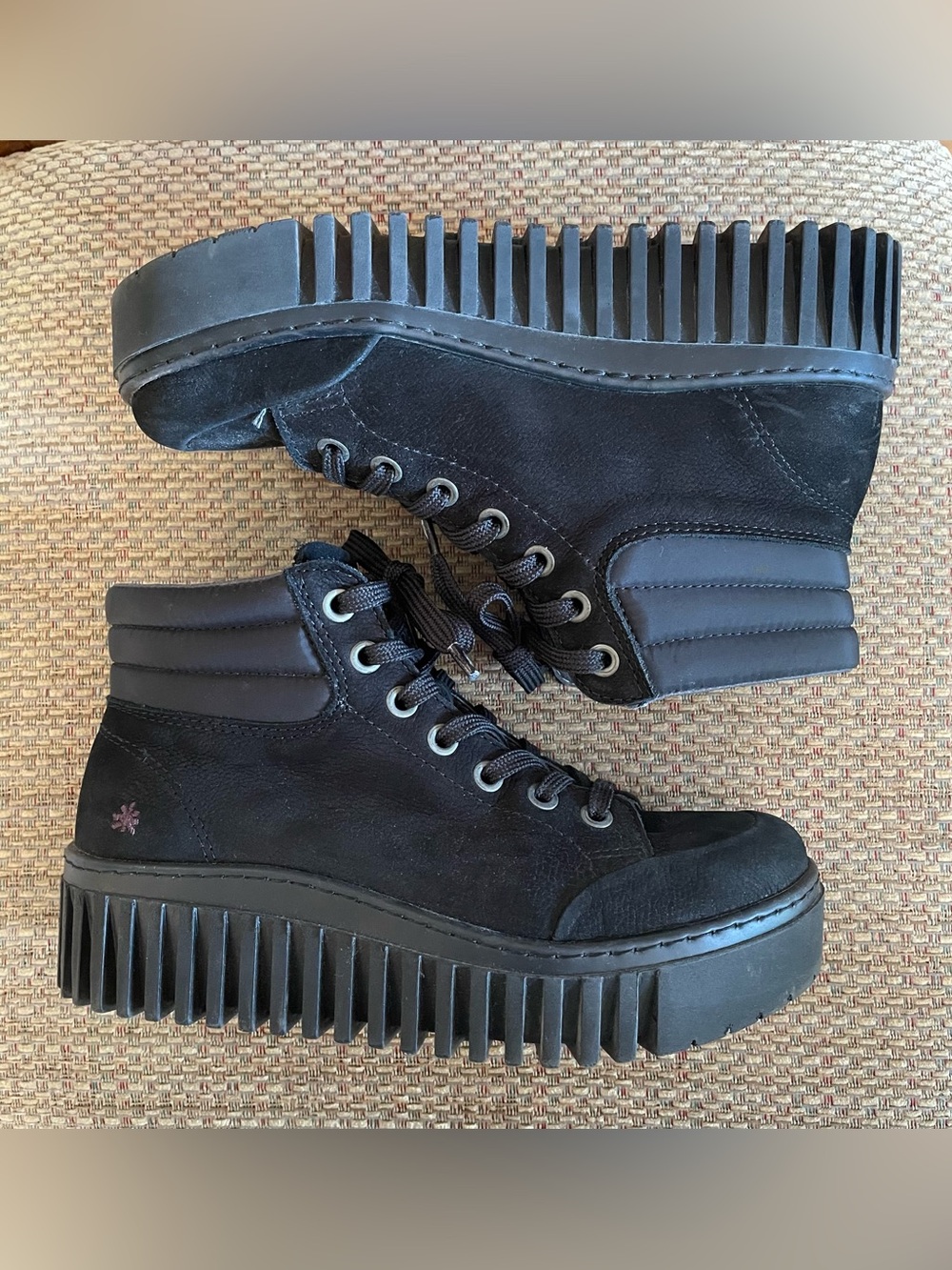ART 1532 Nobuck Black Platform Sneaker Boot size 37
